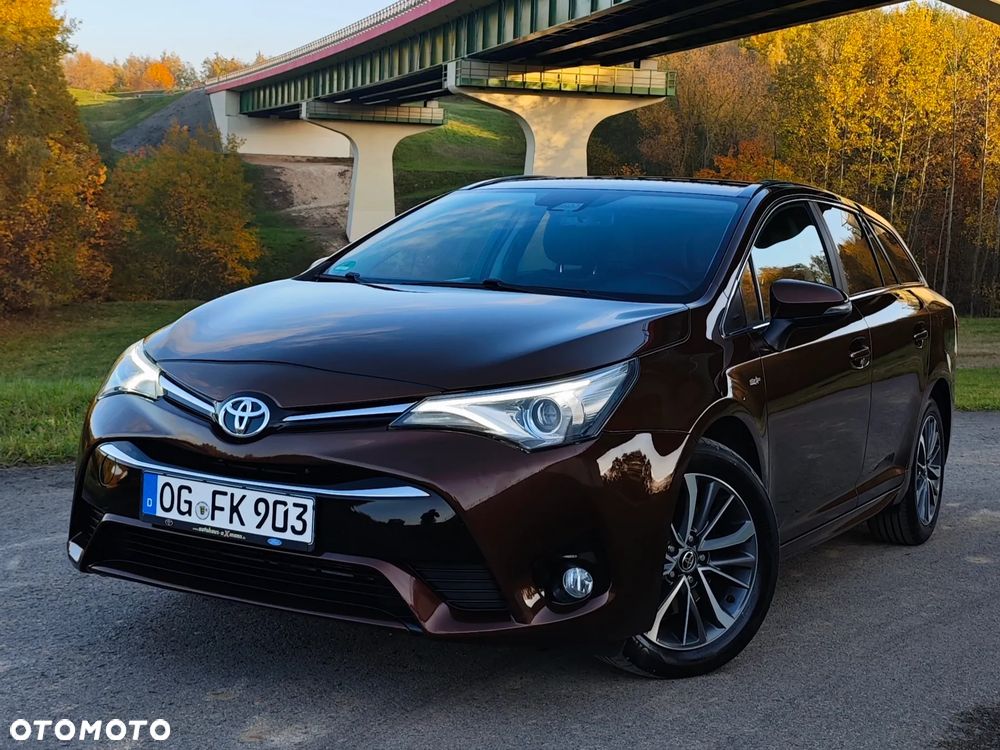 Toyota Avensis 2.0 D-4D Prestige - 28
