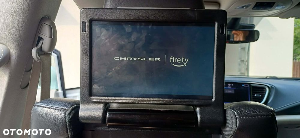 Chrysler Pacifica - 7