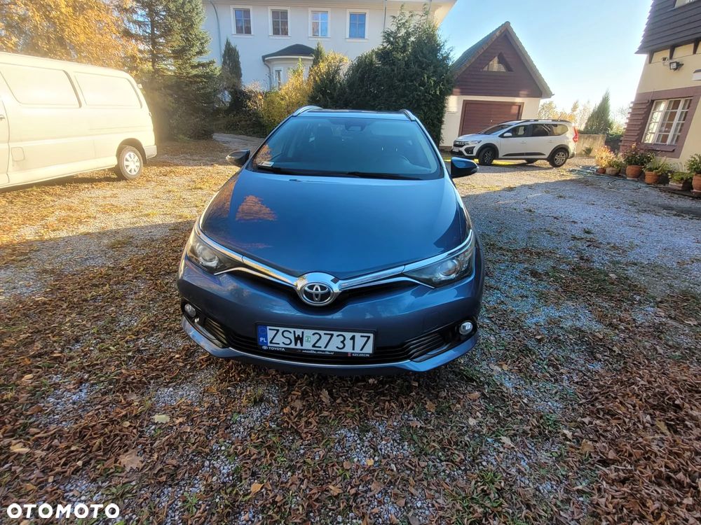 Toyota Auris 1.6 Premium - 2