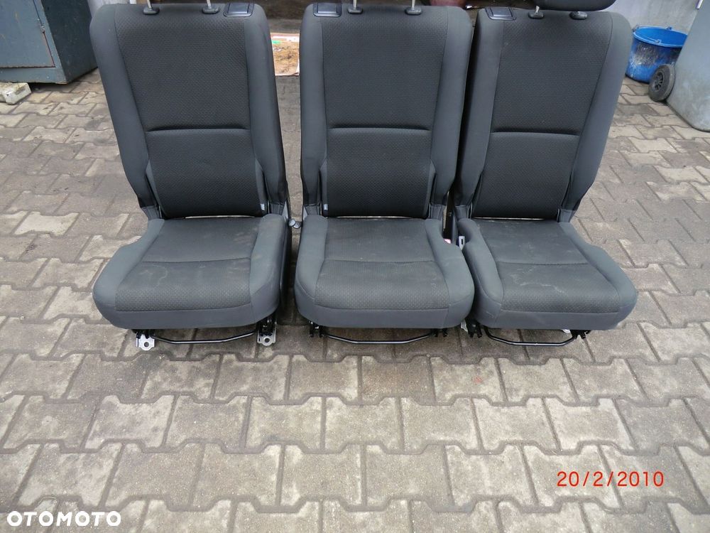 TOYOTA VERSO II 04-09 fotele przod + tyl wersja 5 osobowa - 7