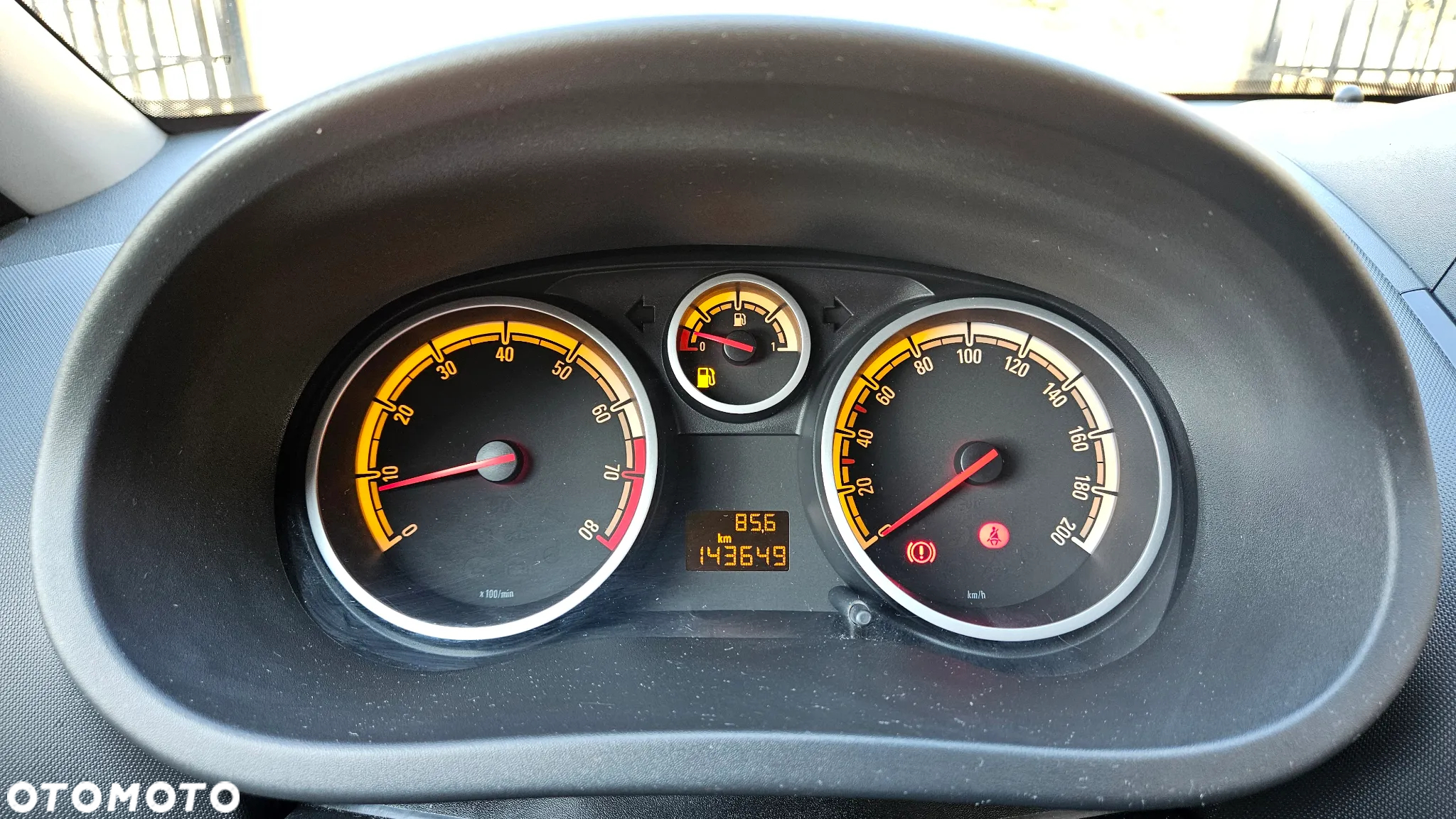 Opel Corsa 1.4 16V Sport - 18
