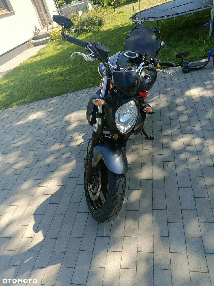 Suzuki Gladius - 12