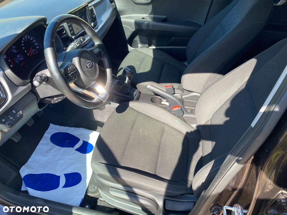 Kia Rio - 14