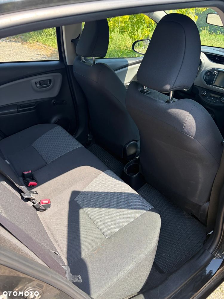 Toyota Yaris 1.33 Premium - 9