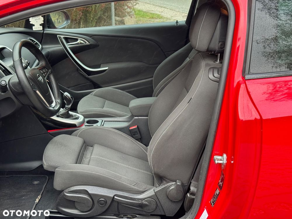 Opel Astra GTC 1.6 Turbo Edition - 22