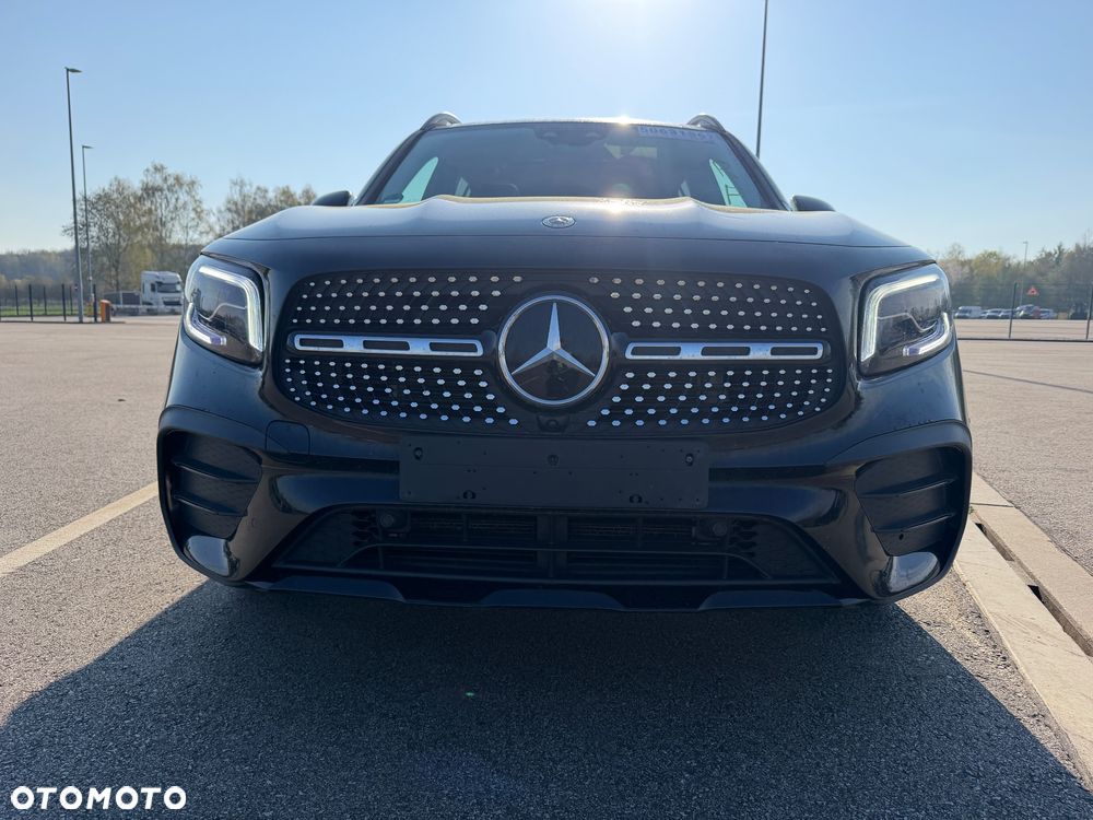 Mercedes-Benz GLB - 3