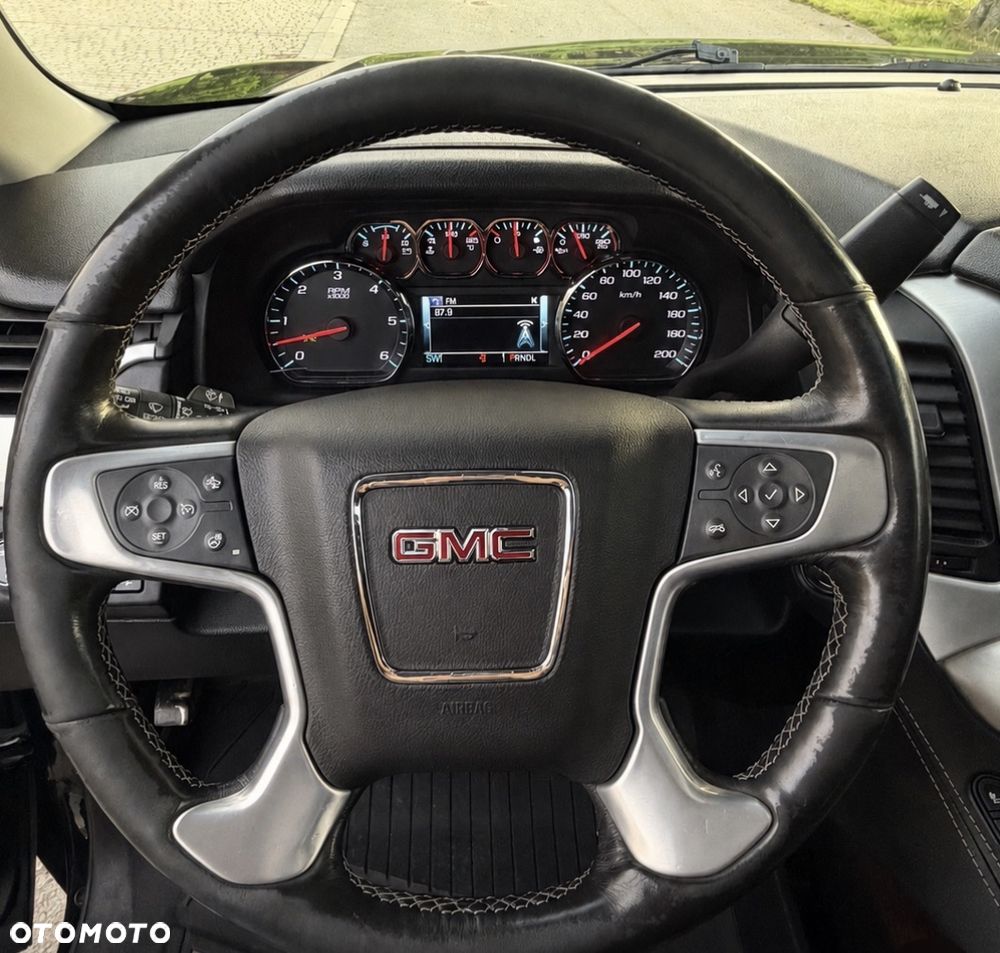GMC Yukon - 31