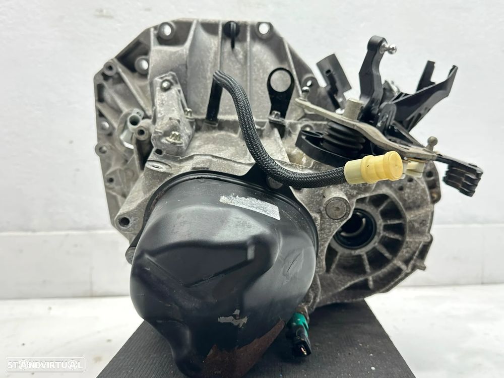 Caixa de Velocidades - Renault Clio IV (2016) - 3