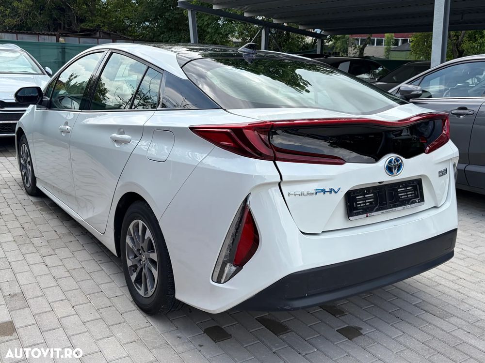 Toyota Prius - 34