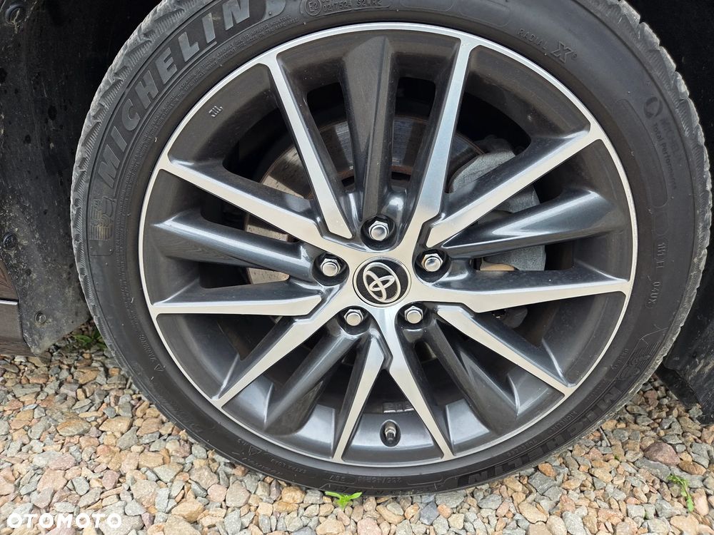 Toyota Camry 2.5 Hybrid Executive CVT - 16