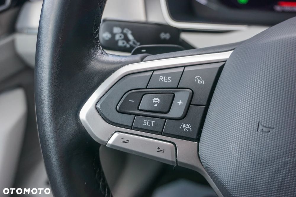 Volkswagen Passat 2.0 TDI Elegance DSG - 12