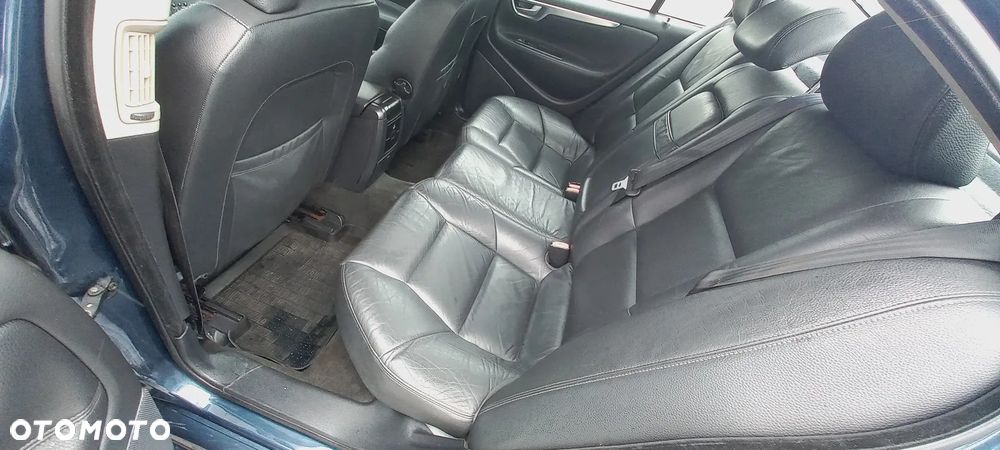 Volvo S60 2.4D Momentum - 8