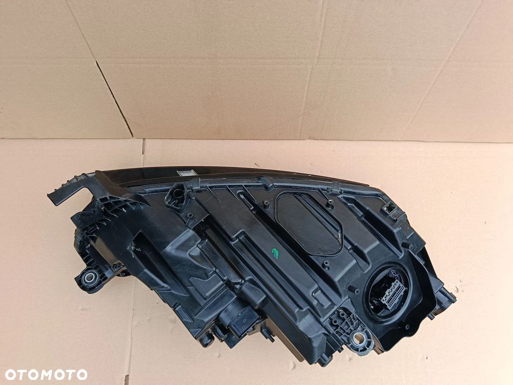 Full Led przedni lewy Skoda Octavia IV 4 lampa 5E4941015A - 5