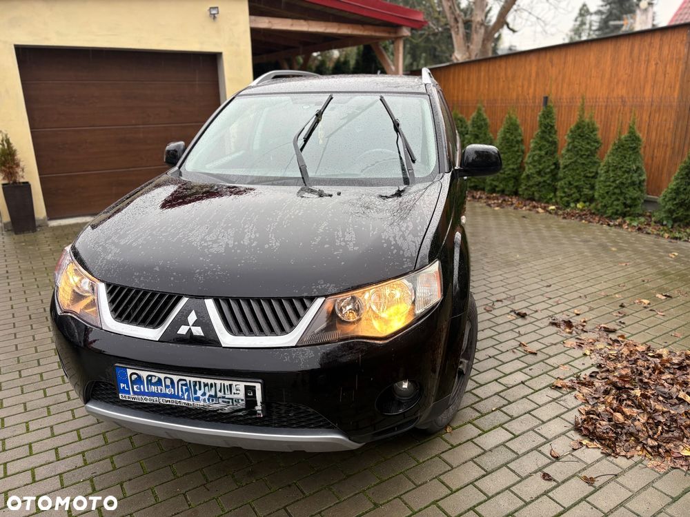 Mitsubishi Outlander 2.0 DID Instyle - 2