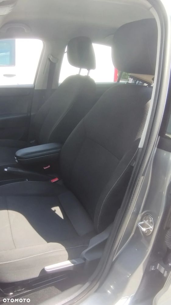 Skoda RAPID 1.2 TSI Ambition - 22