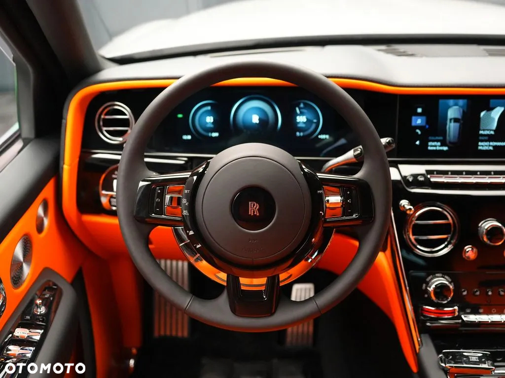 Rolls-Royce Cullinan Black Badge - 17