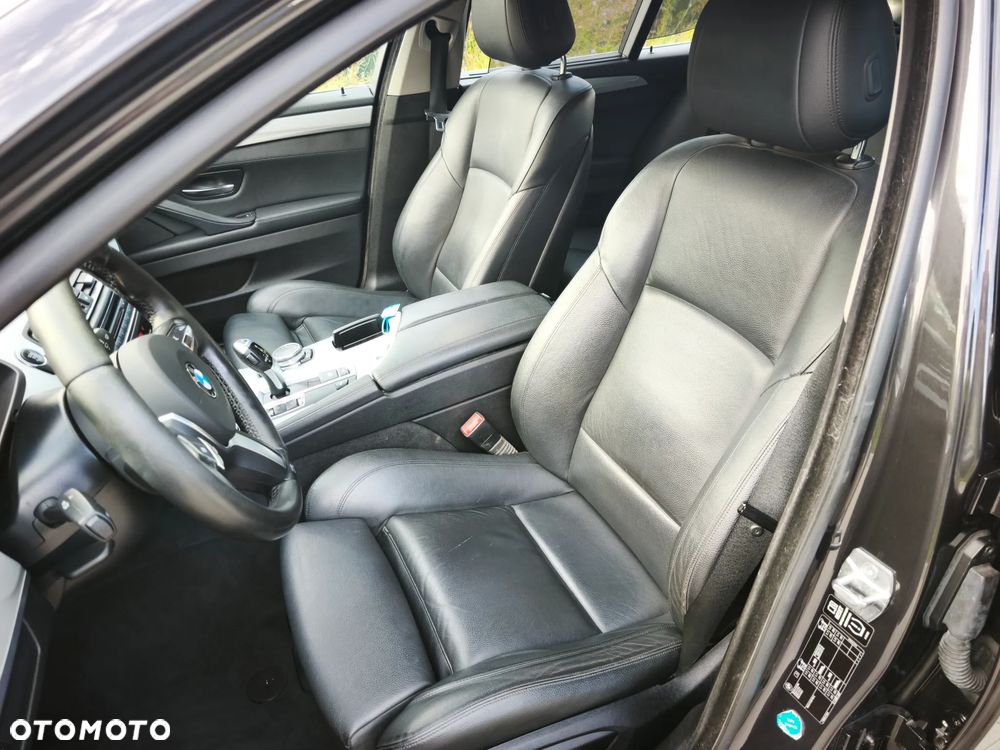 BMW Seria 5 520d Luxury Line - 9