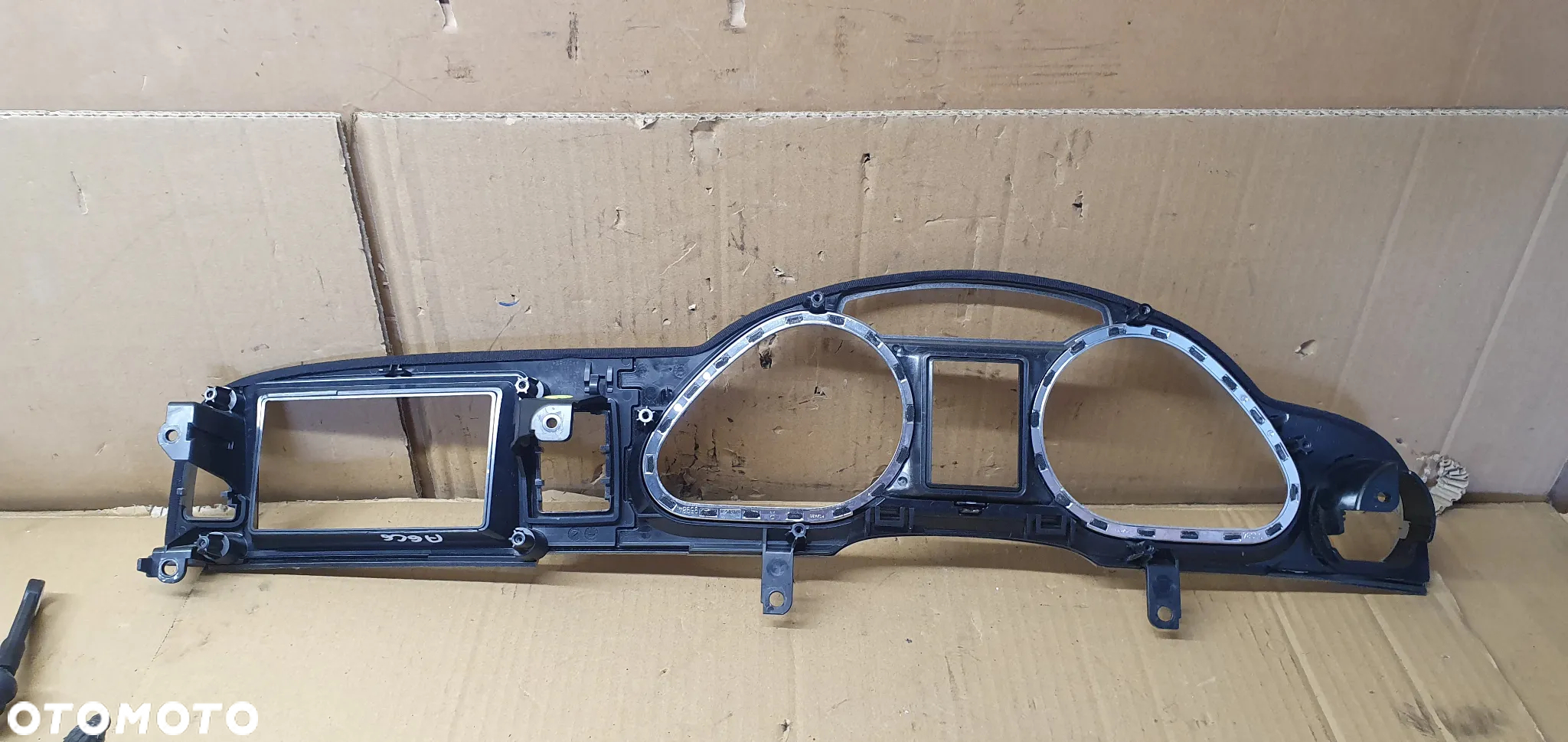 Osłona obudowa licznika zegarów dekor Audi A6 C6 4F1857115H - 6