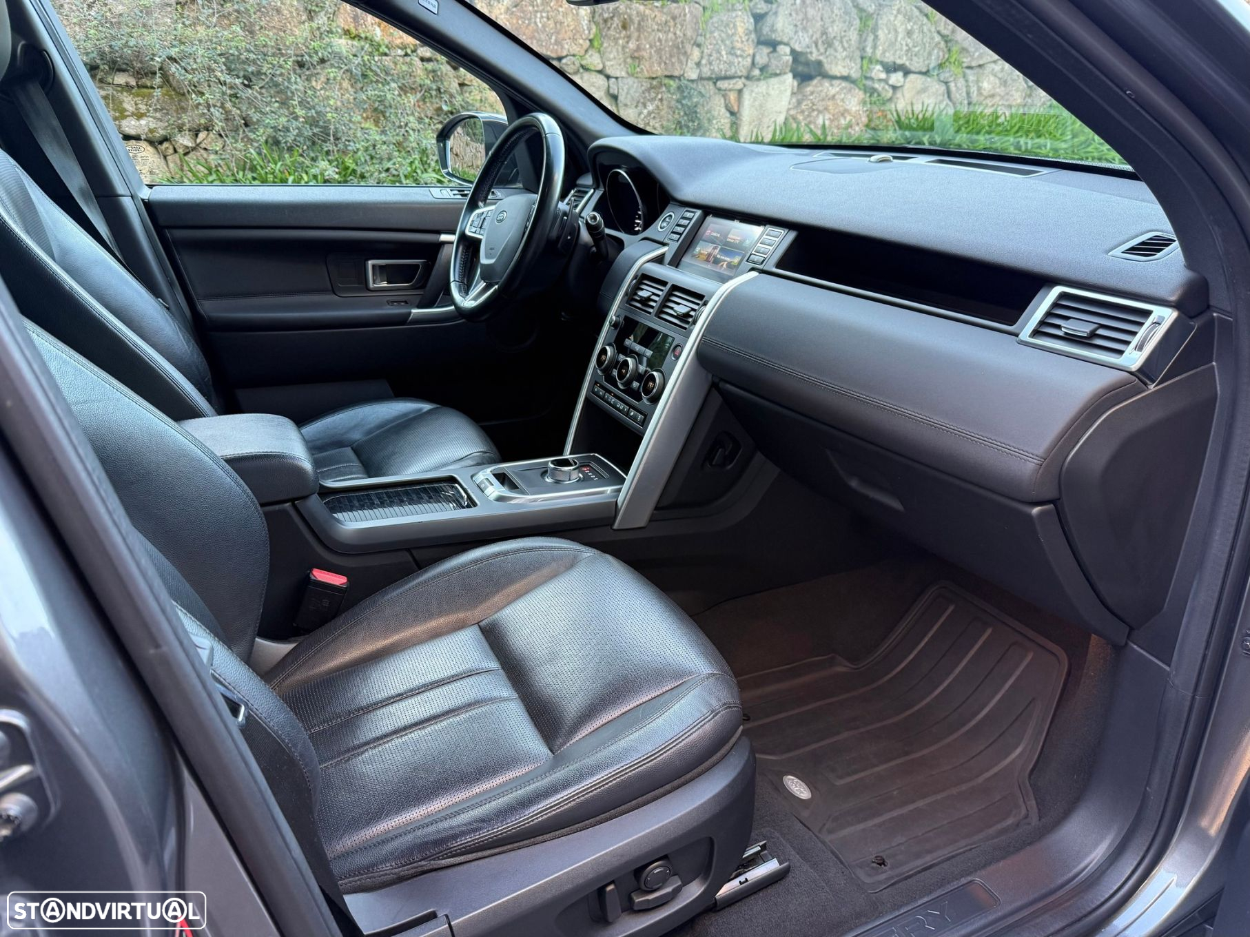 Land Rover Discovery Sport 2.0 TD4 HSE 7L Auto - 35