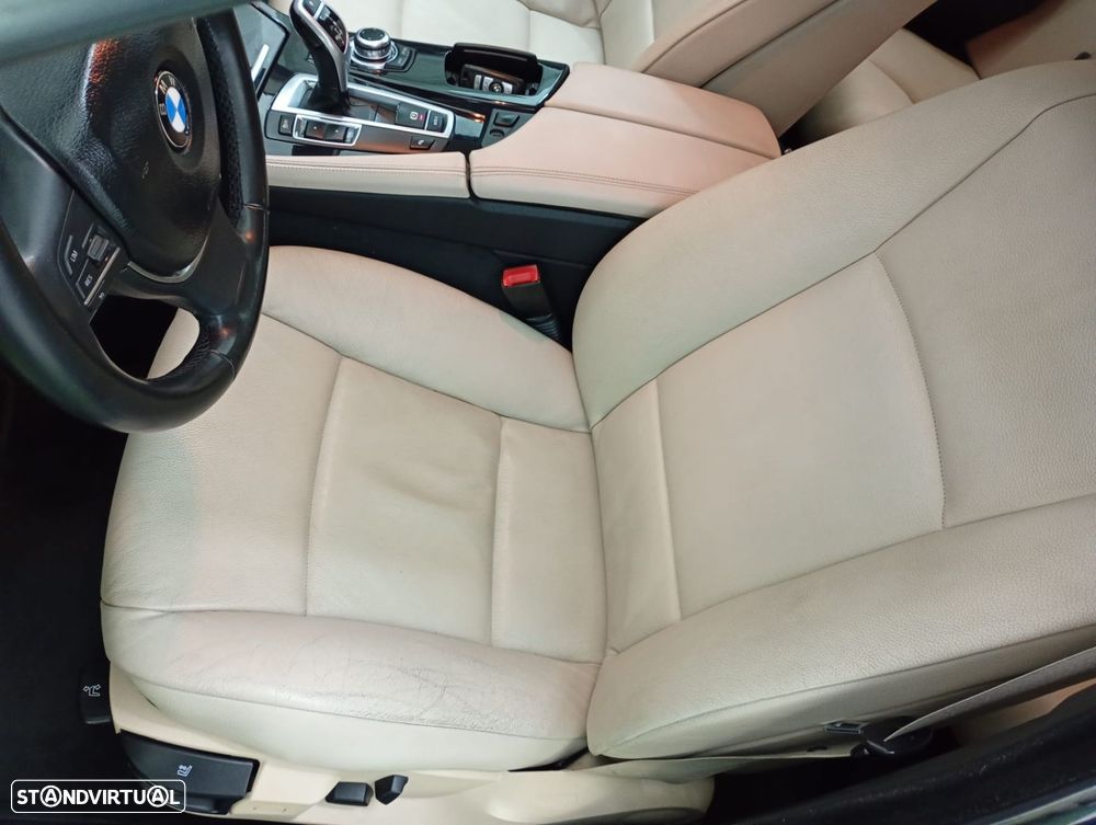 BMW 520 d xDrive Line Luxury Auto - 12