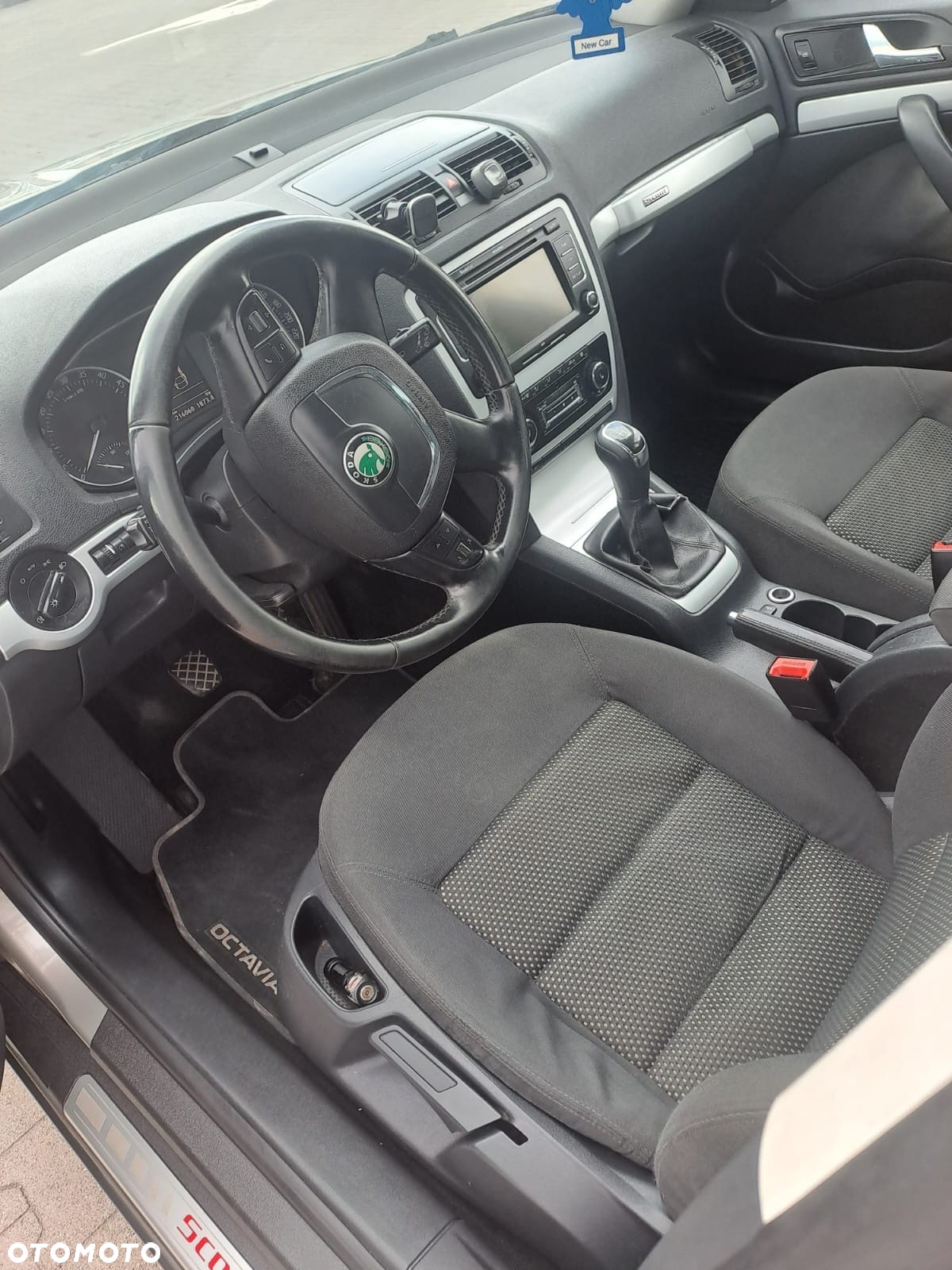 Skoda Octavia Combi 2.0 TDI DPF 4x4 Scout - 14