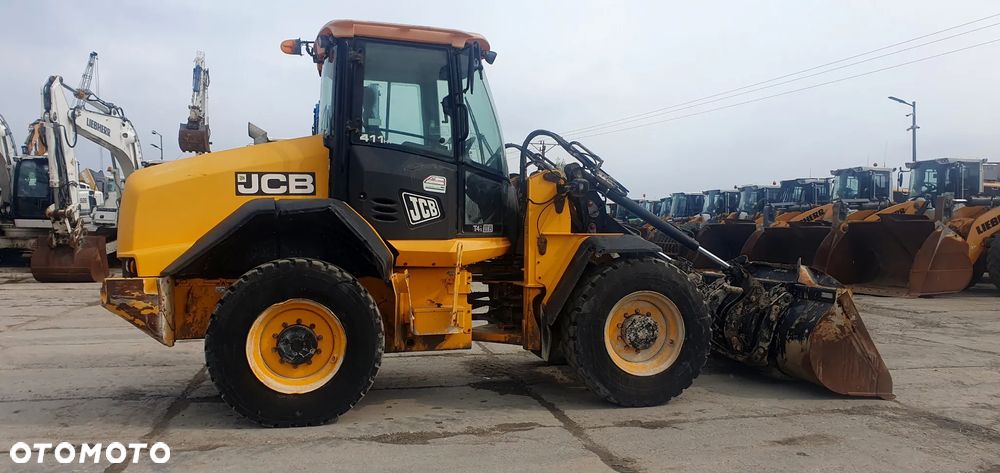 JCB 411 T4 - 6