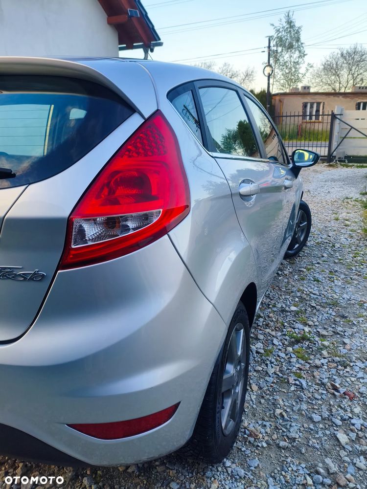 Ford Fiesta 1.25 Titanium EU5 - 6