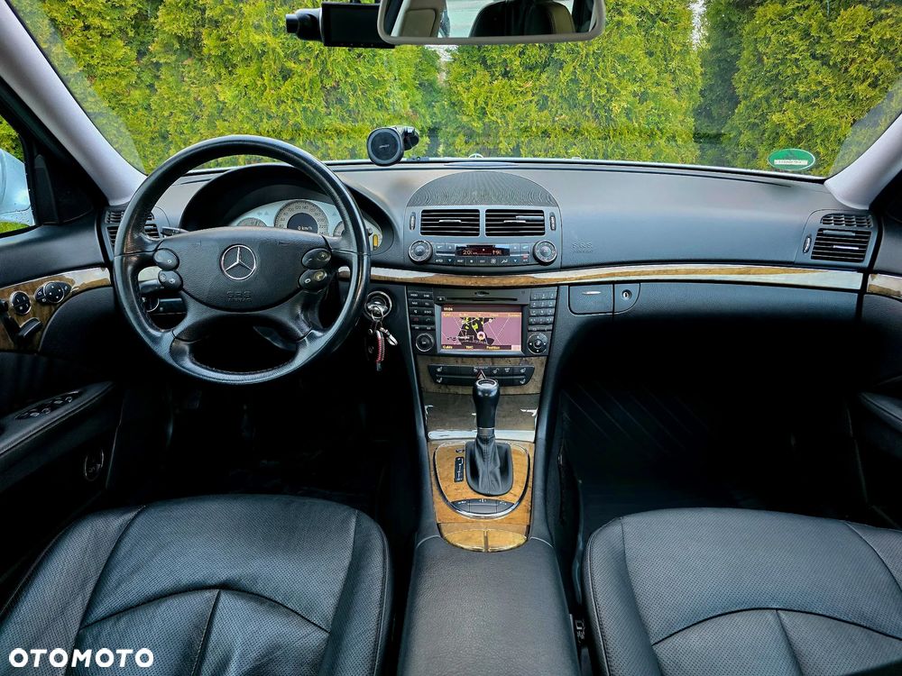 Mercedes-Benz Klasa E 320 CDI 7G-TRONIC Avantgarde BusinessEDITION - 29