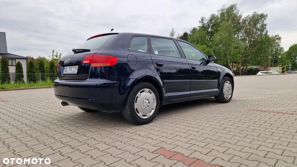 Audi A3 Sportback 1.6 Attraction - 10