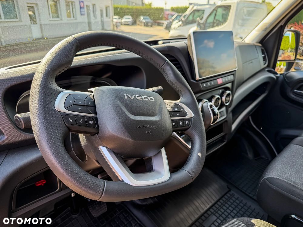 Iveco Daily 35S18HA8 V 3.0 Diesel 180 KM AT8 ZF L4H3 - 28