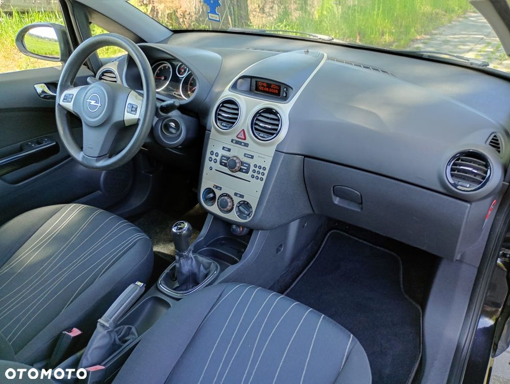 Opel Corsa - 8