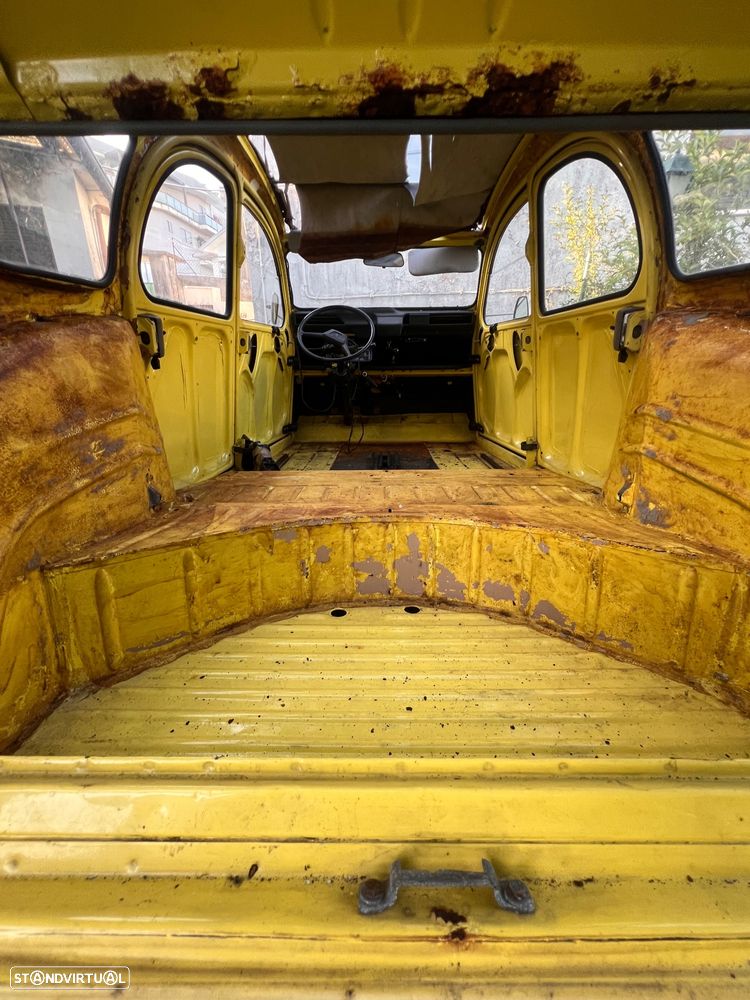 Citroën 2CV - 6