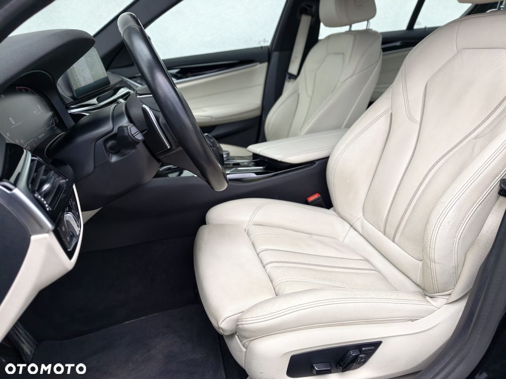 BMW Seria 5 530i xDrive Sport Line - 10