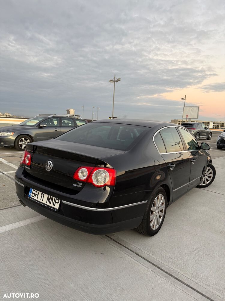 Volkswagen Passat Variant 2.0 TDI Comfortline DPF BlueMotion Technology - 4