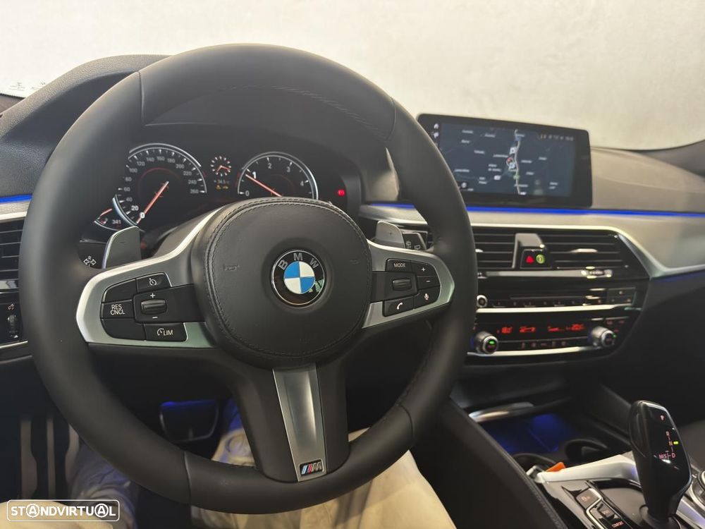 BMW 520 d Aut. M Sport Edition - 16