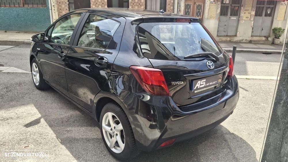 Toyota Yaris 1.5 HSD Sport+P.Luxury - 8
