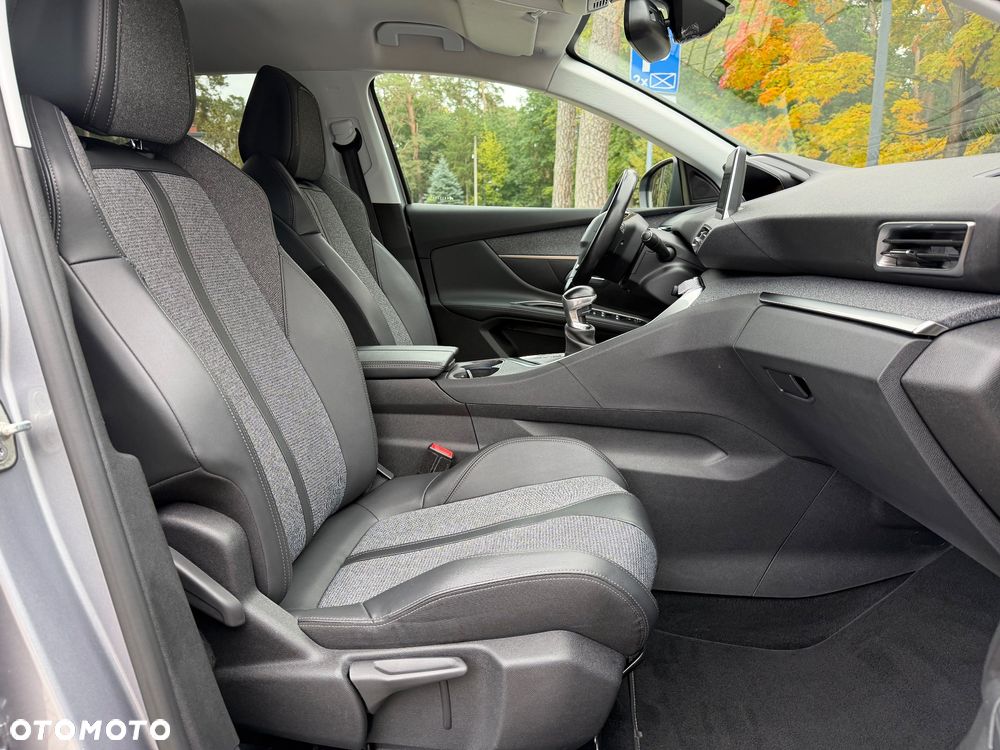Peugeot 5008 1.5 BlueHDI Allure S&S - 25
