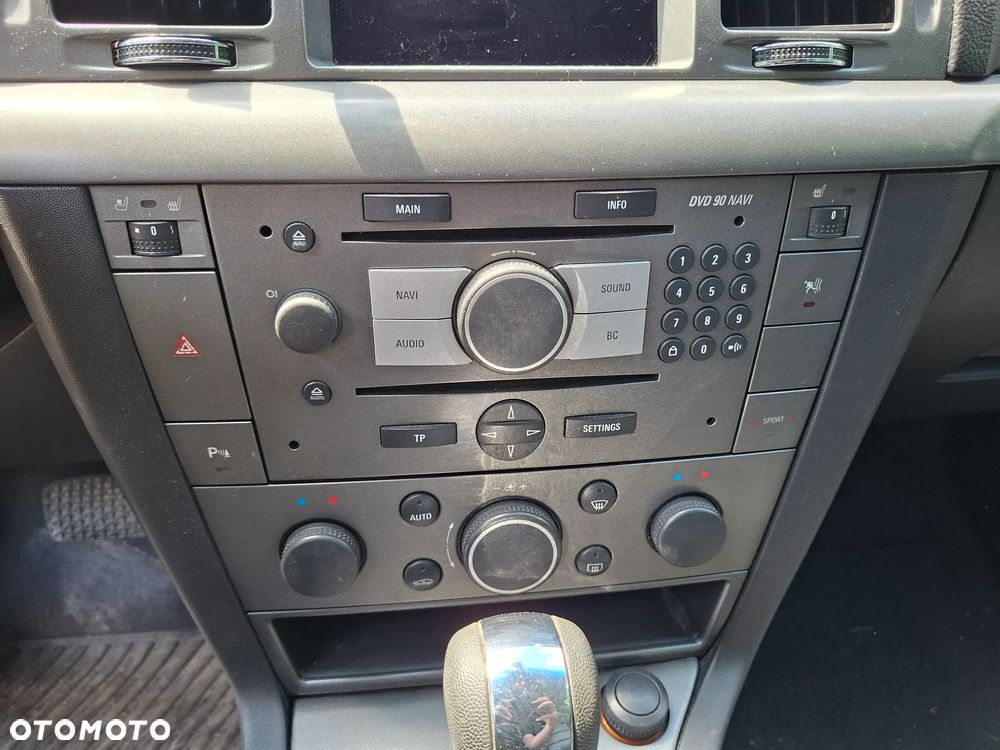Opel Vectra 3.0 V6 CDTI Cosmo - 15