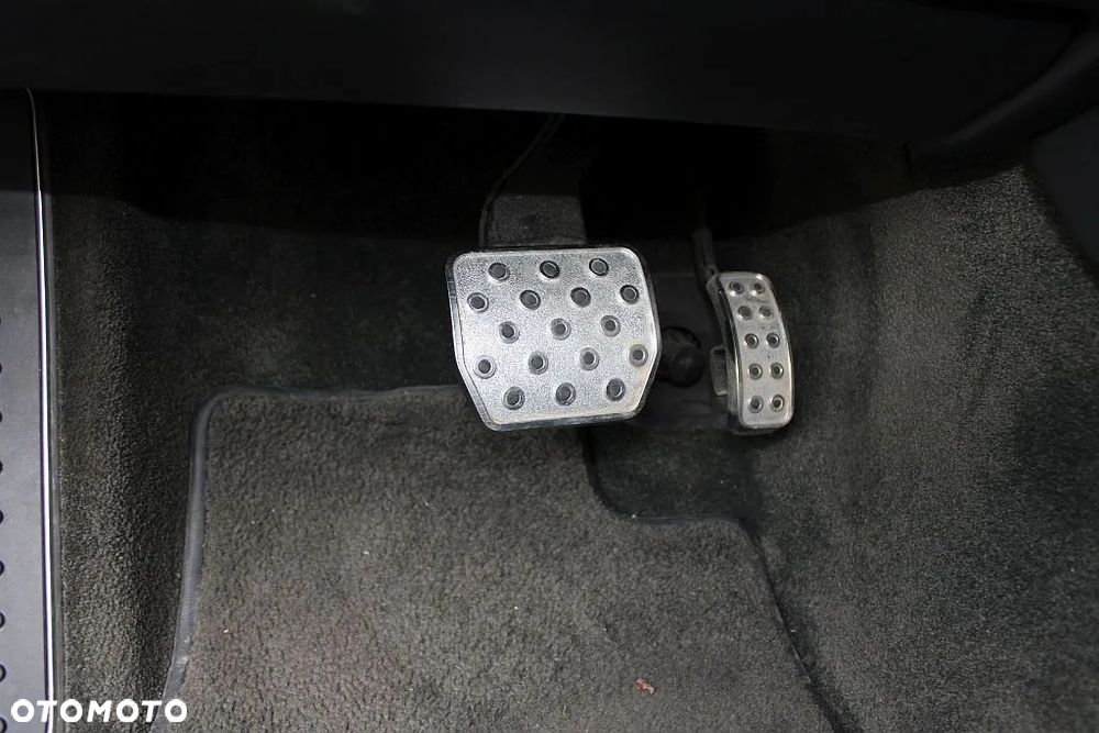 Bentley Continental GT V8 - 38