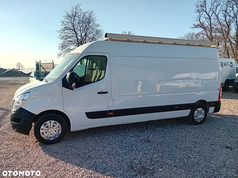 Nissan NV 400 - 8