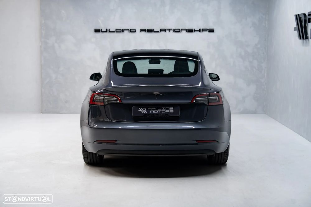 Tesla Model 3 Long Range Tração Traseira - 11