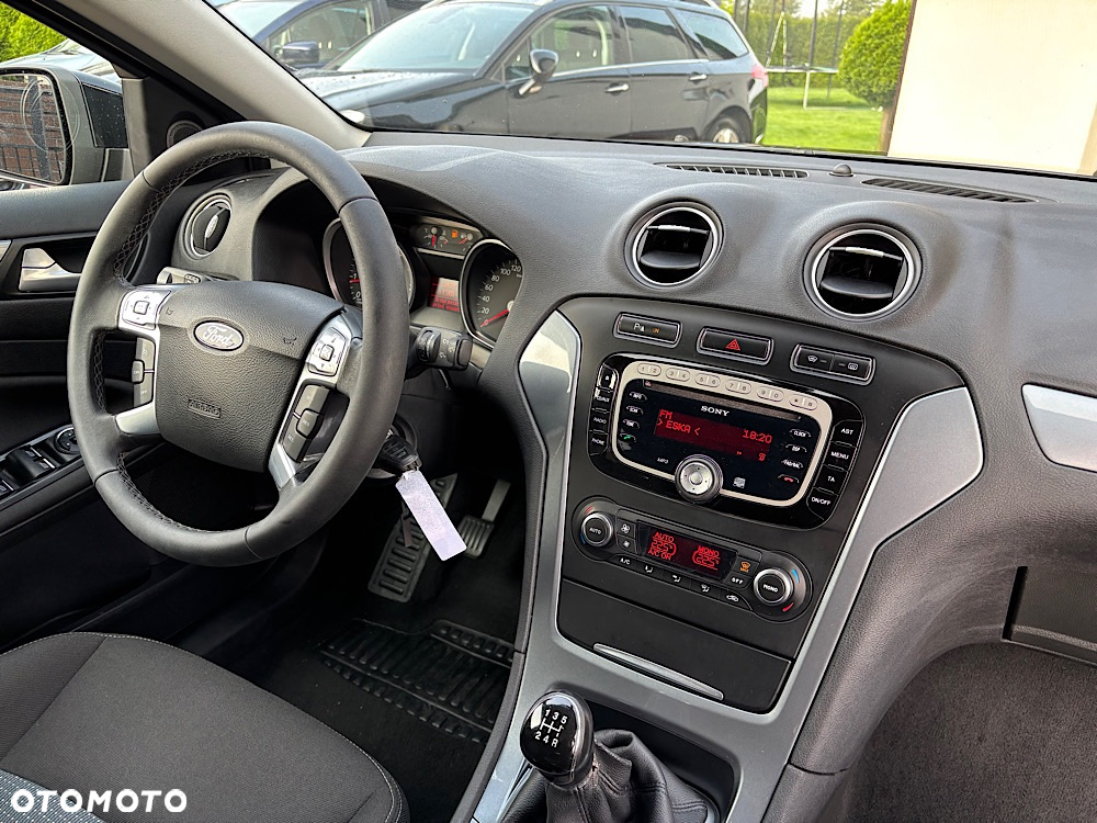 Ford Mondeo 2.0 FF Titanium - 27