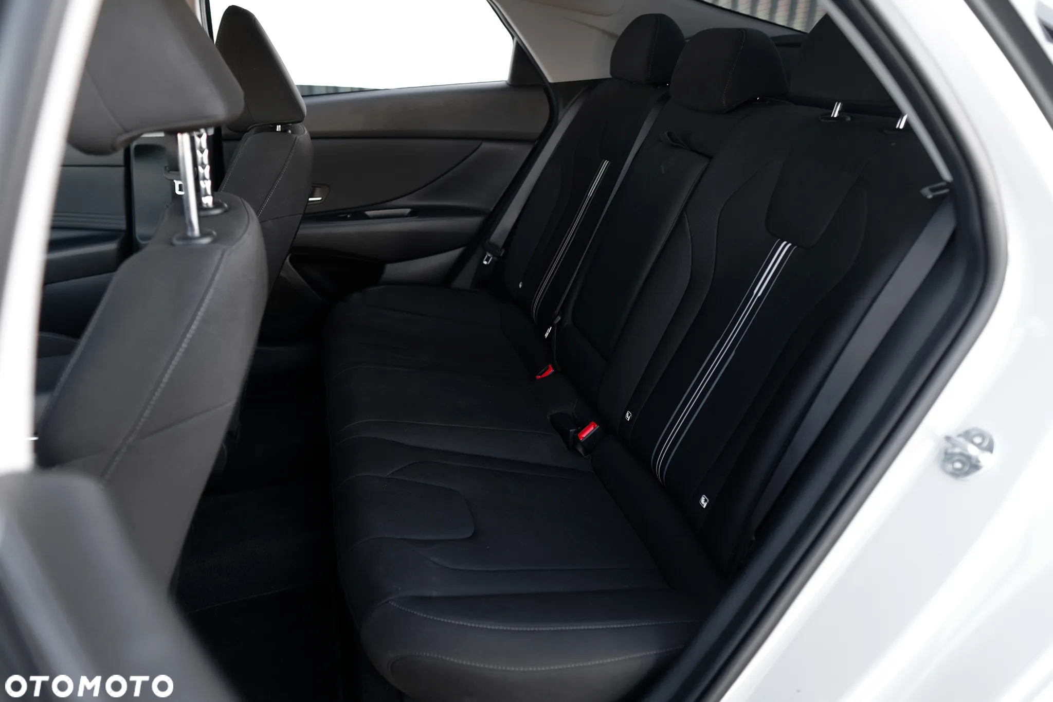 Hyundai Elantra 1.6 Smart CVT - 39