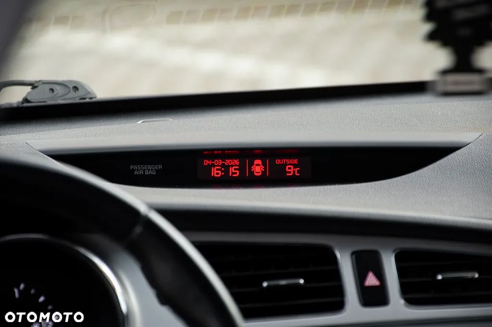 Kia Ceed - 32