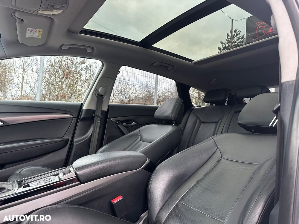 Hyundai i40 Kombi 1.7 CRDi DCT Premium - 10