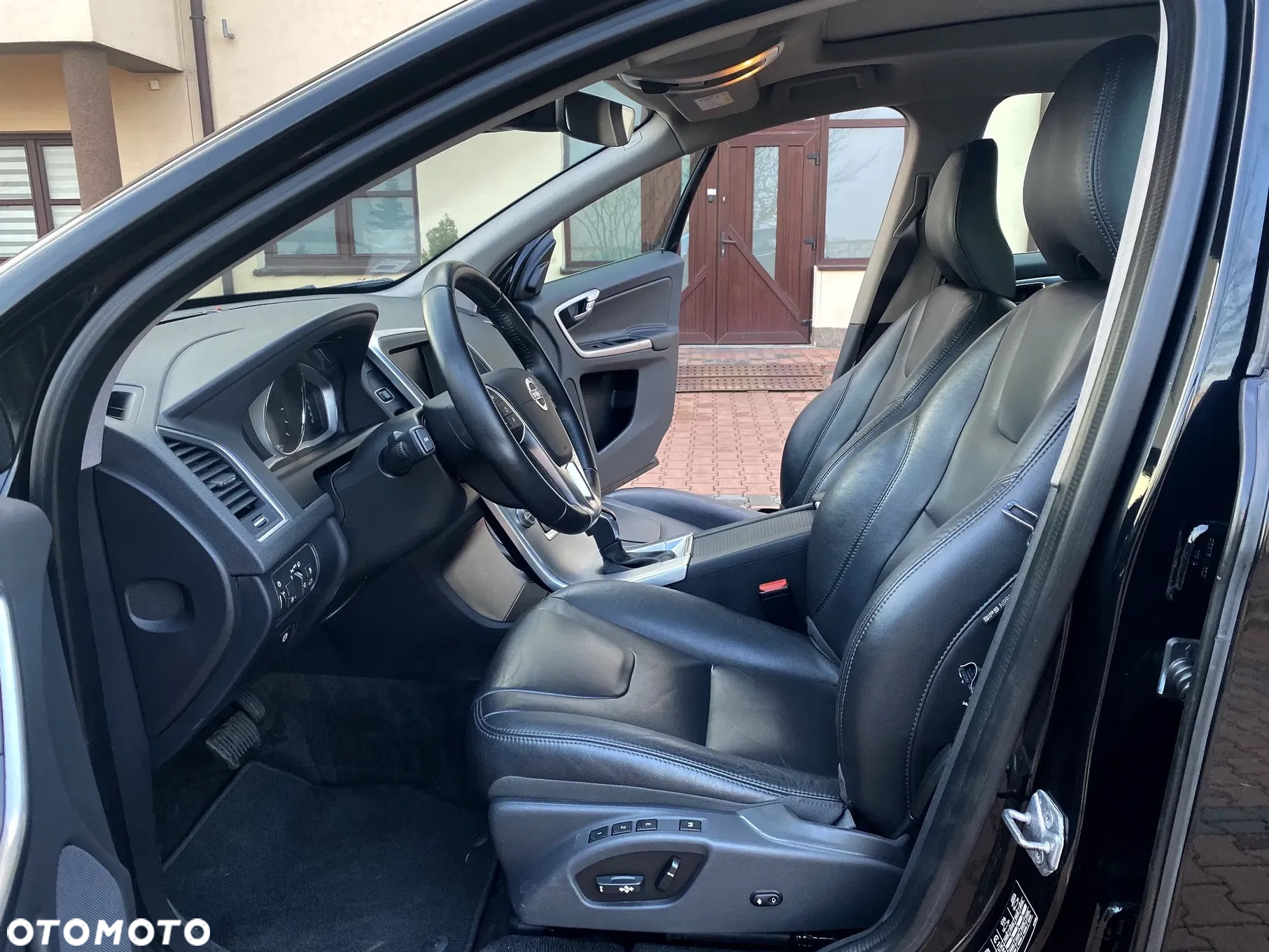 Volvo XC 60 D4 AWD Summum - 10