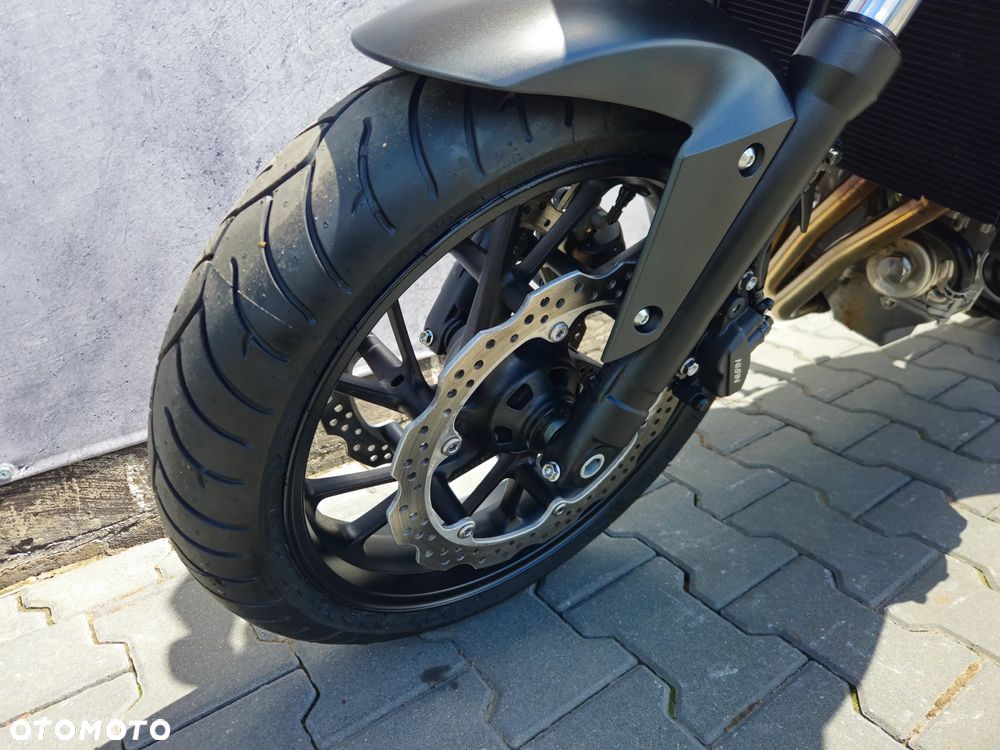 Honda CB - 27