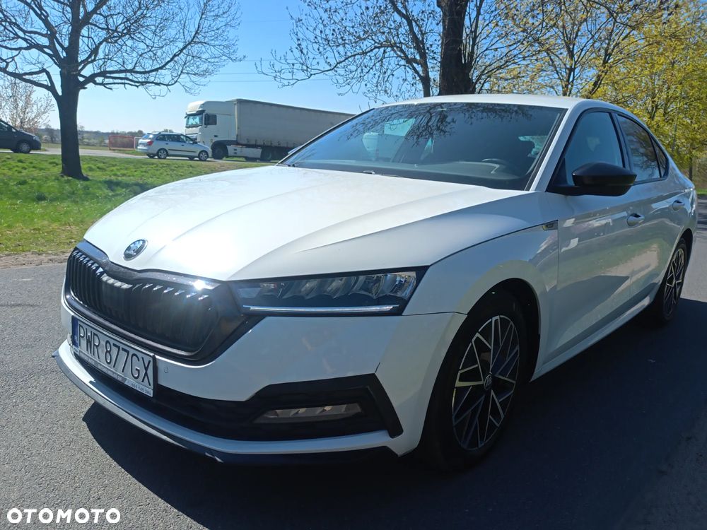 Skoda Octavia 2.0 TDI DSG Sportline - 1