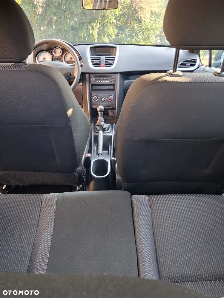 Peugeot 207 - 6