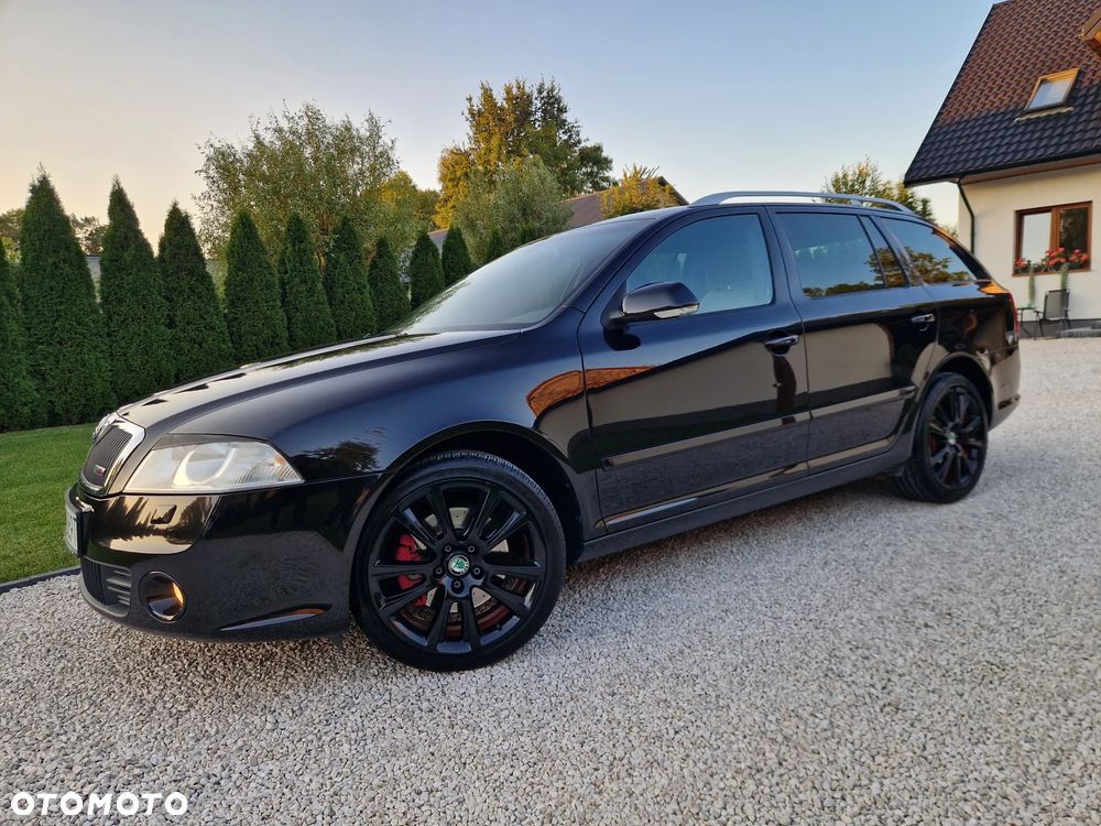 Skoda Octavia 2.0 TDI DPF DSG RS - 27